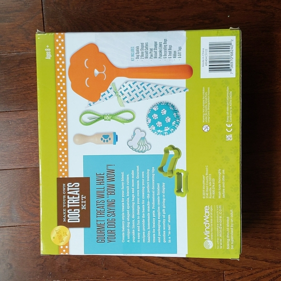 New Never Opened Mindware Dog Treat kit - Picture 2 of 2